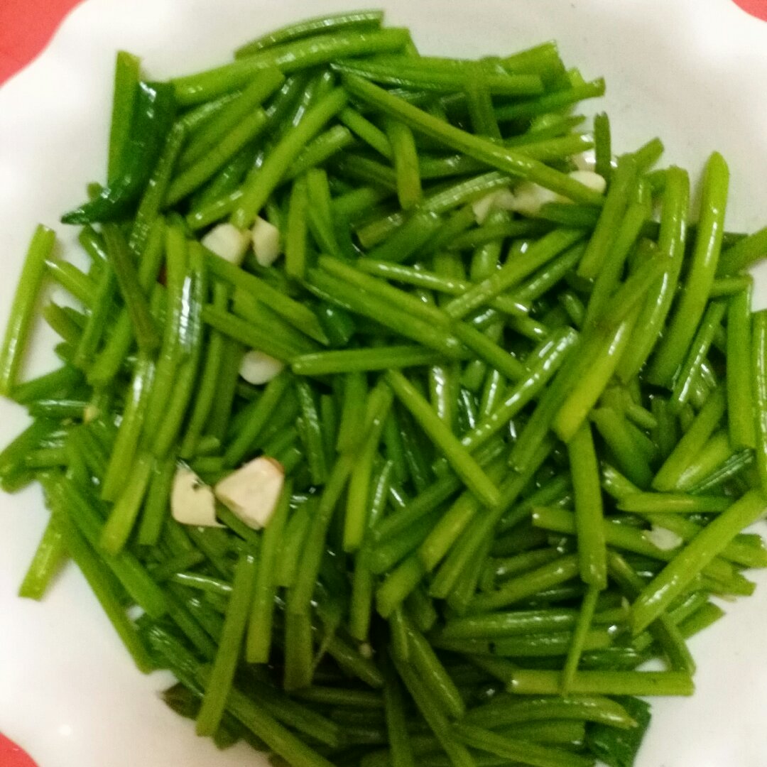 小木桶饭做的素炒红薯梗