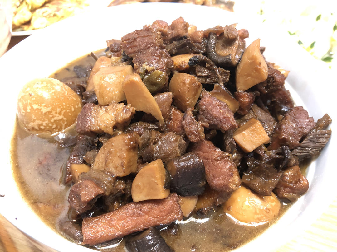 好吃到停不下来的卤肉饭