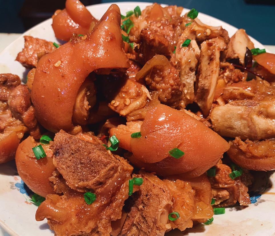 红烧酱香猪蹄