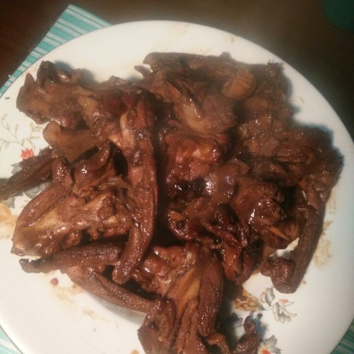 酱烧鸭锁骨