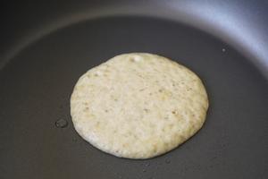 无面粉～燕麦麸皮香蕉松饼pancake的做法 步骤7