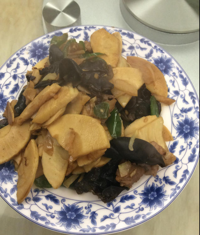 冬笋木耳炒肉丝