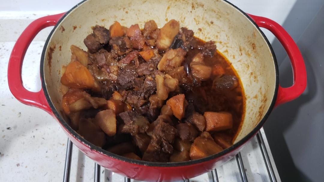 一个话唠包教包会的香浓红烩牛腩