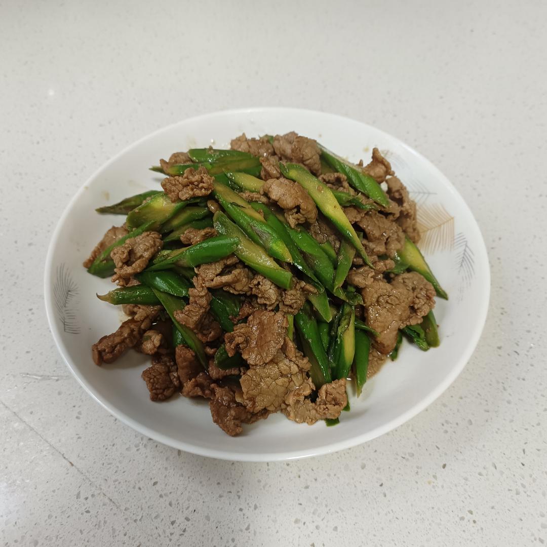 芦笋炒牛肉