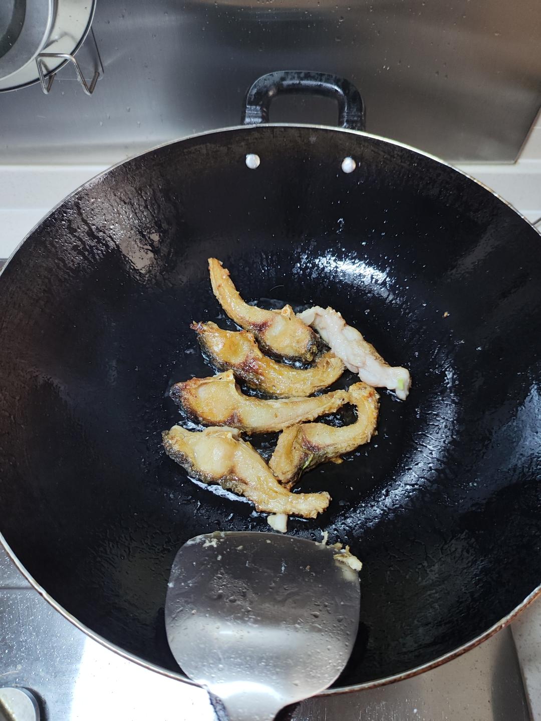 朋友建议我开个小馆子😅😅香辣鱼块太香了🔥