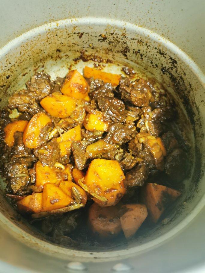 无水高压锅炖牛肉
