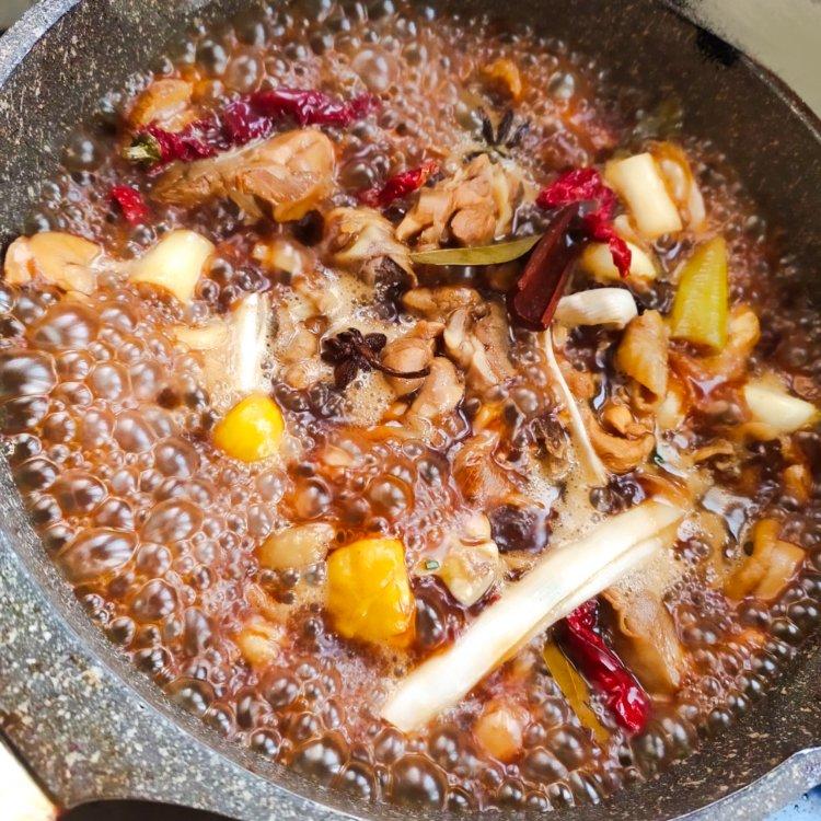 栗子焖鸡￨汁浓味郁、软糯入味