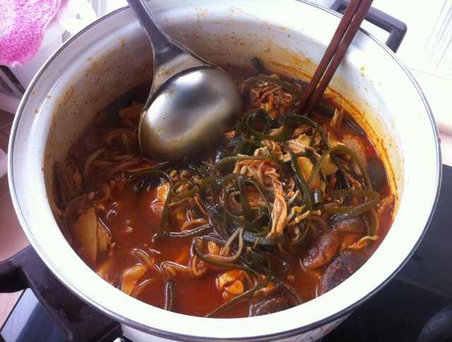 韩式牛肉辣汤的做法