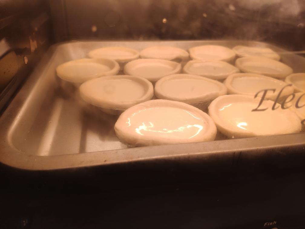 自制蛋挞液的蛋挞的做法 步骤9