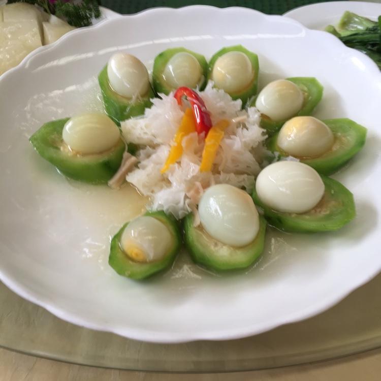 丝瓜蒸鸽子蛋的做法