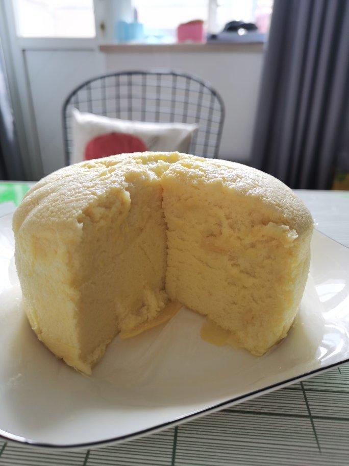 堪比柯基屁股
爆浆芝士🧀古早蛋糕