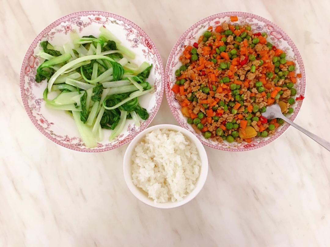 肉沫青豆玉米胡萝卜丁