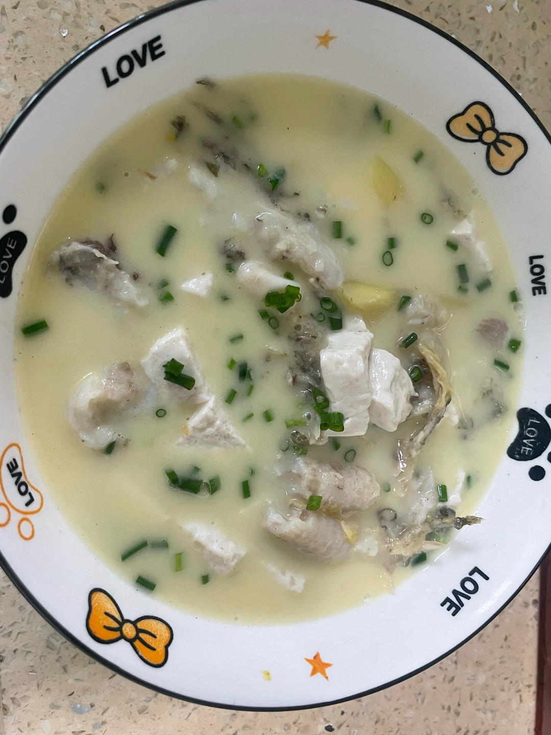 奶白鲫鱼豆腐汤|一条鱼最后的温柔