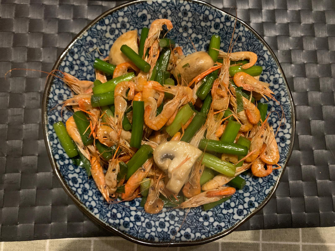 韭菜炒河虾，鲜美极了！一定要试一次
