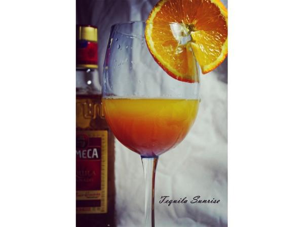 龙舌兰日出 Tequila Sunrise 鸡尾酒