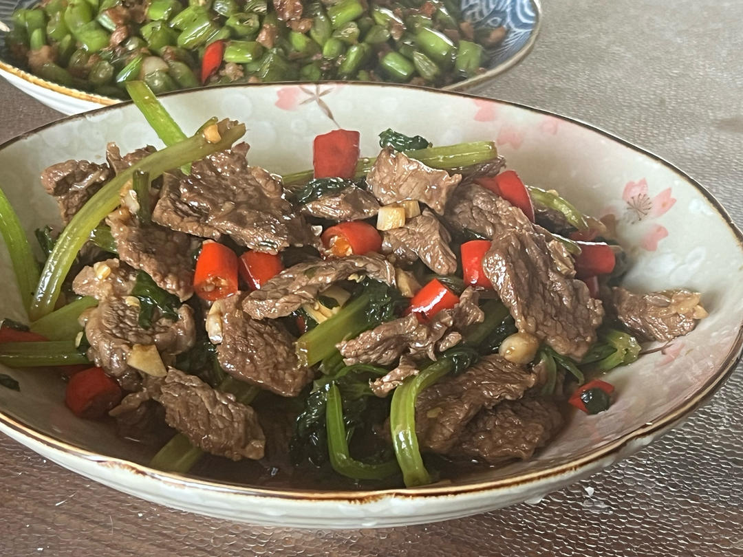 下饭神器又来了，试试这道芹菜炒牛肉！！