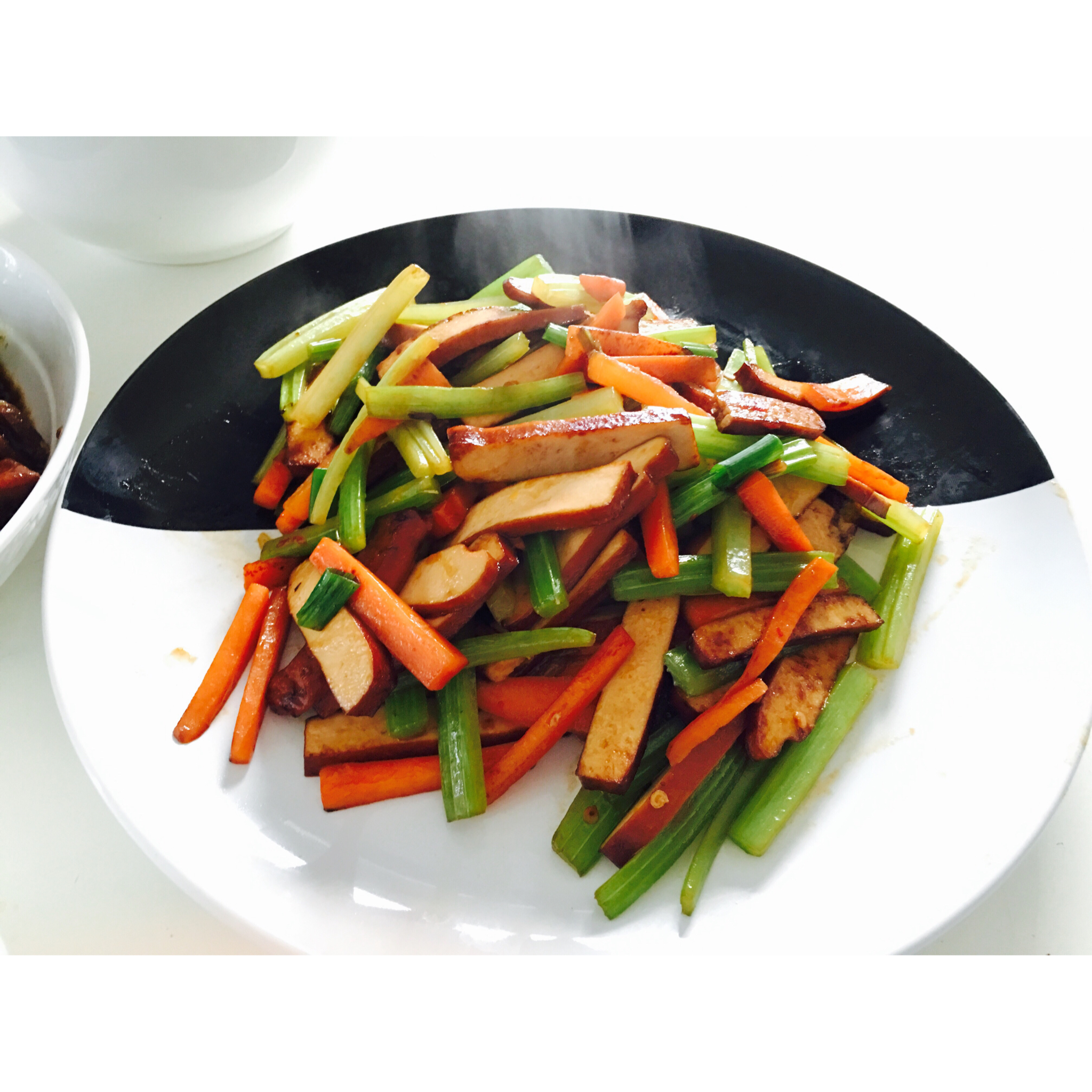 素菜：芹菜炒豆腐干