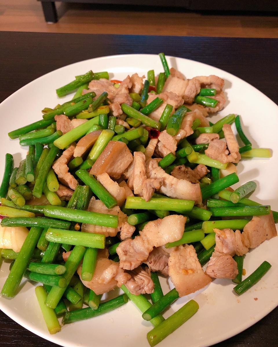 妈妈牌蒜薹炒肉