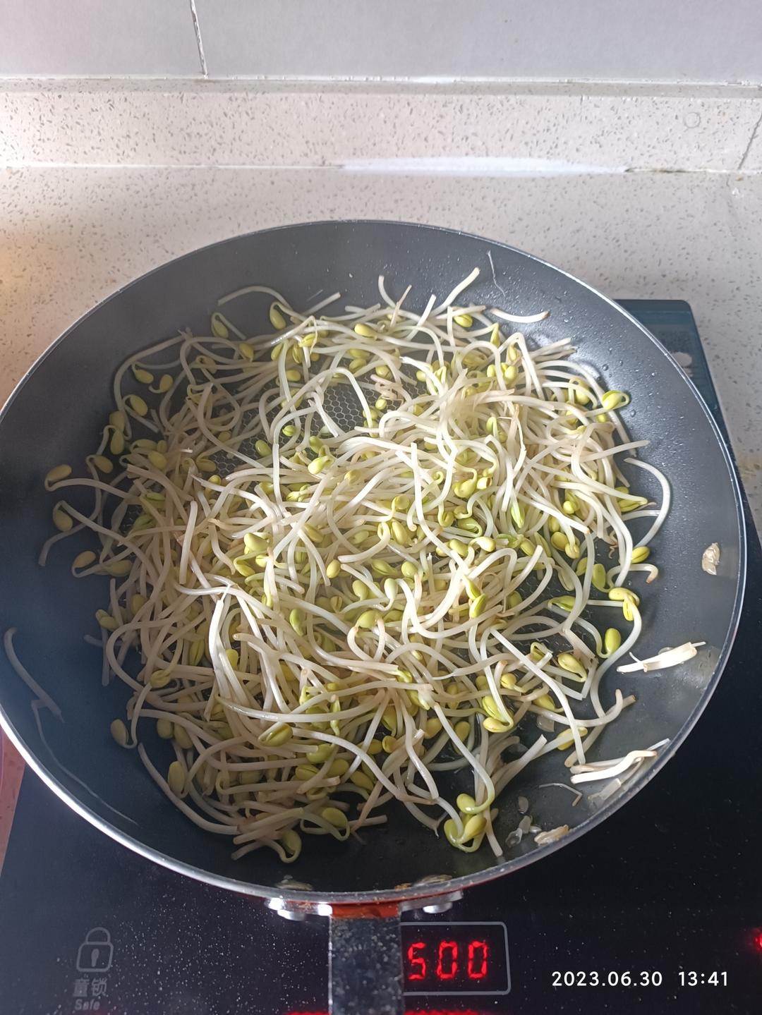 炒黄豆芽