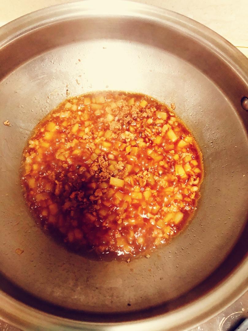 肉末土豆浇饭