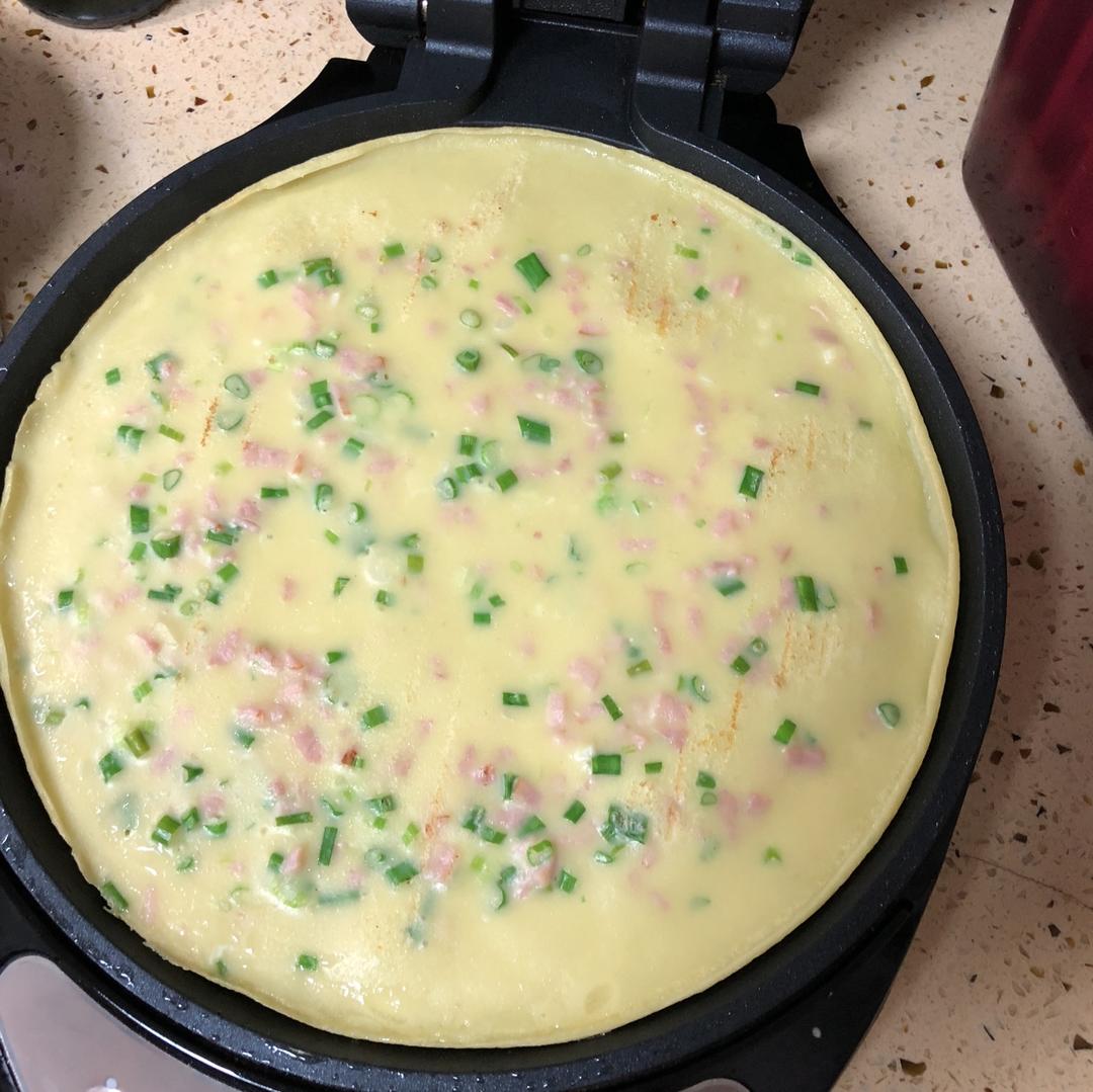 火腿肠葱花鸡蛋饼