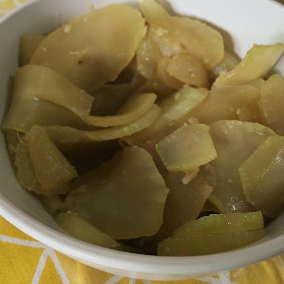 清炒莴笋片