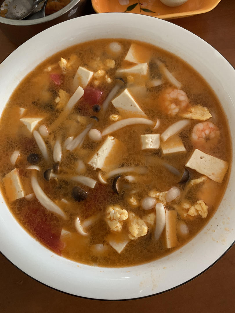 豆腐鲜虾菇菌汤