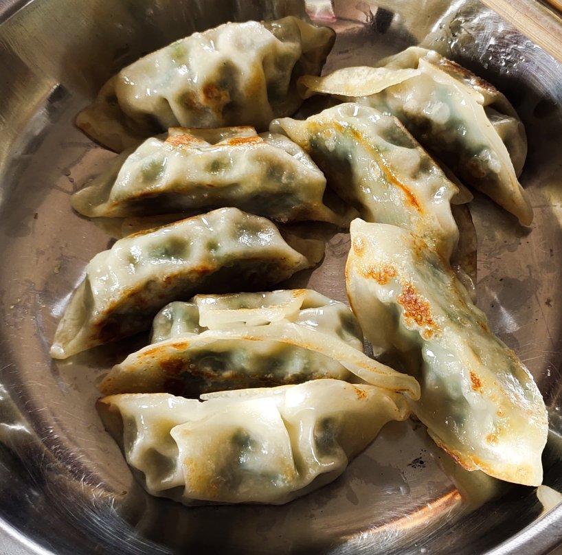 冰箱冷冻水饺做煎饺