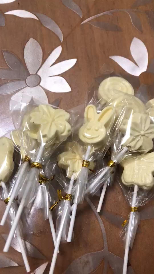 自制牛奶棒棒糖