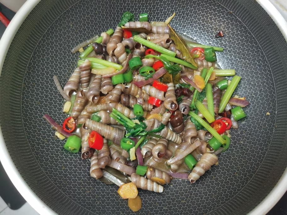 爆好吃炒钉螺
