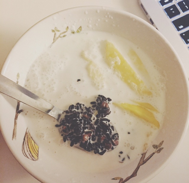 芒果血糯米 椰汁西米露