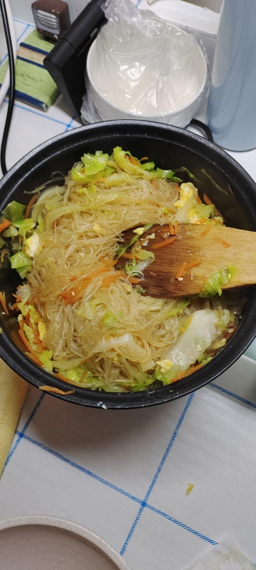 百吃不腻❗连吃三天都不够的包菜炒粉丝❗❗|||