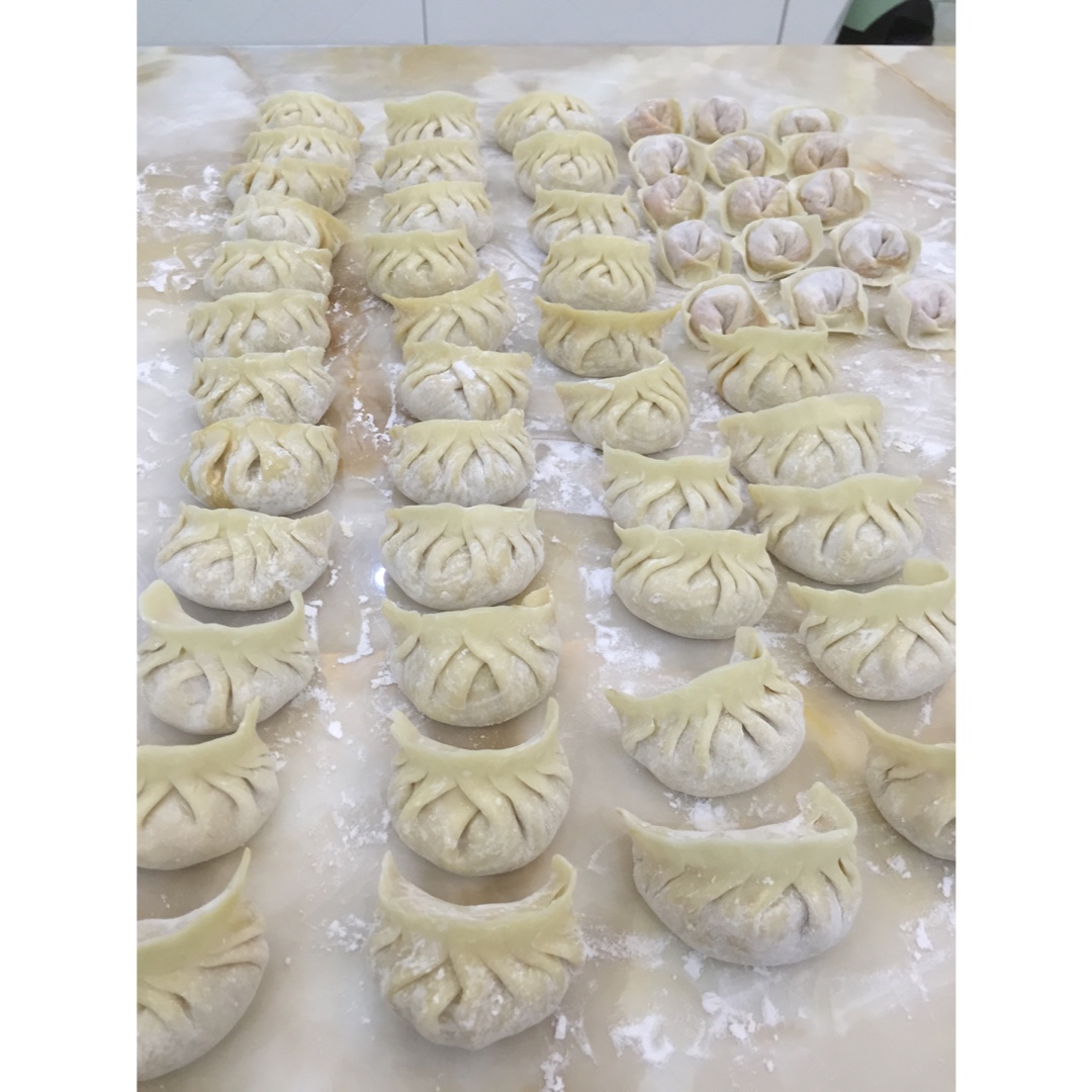 韭菜猪肉饺子(最简单最好吃又最多汁的饺子)