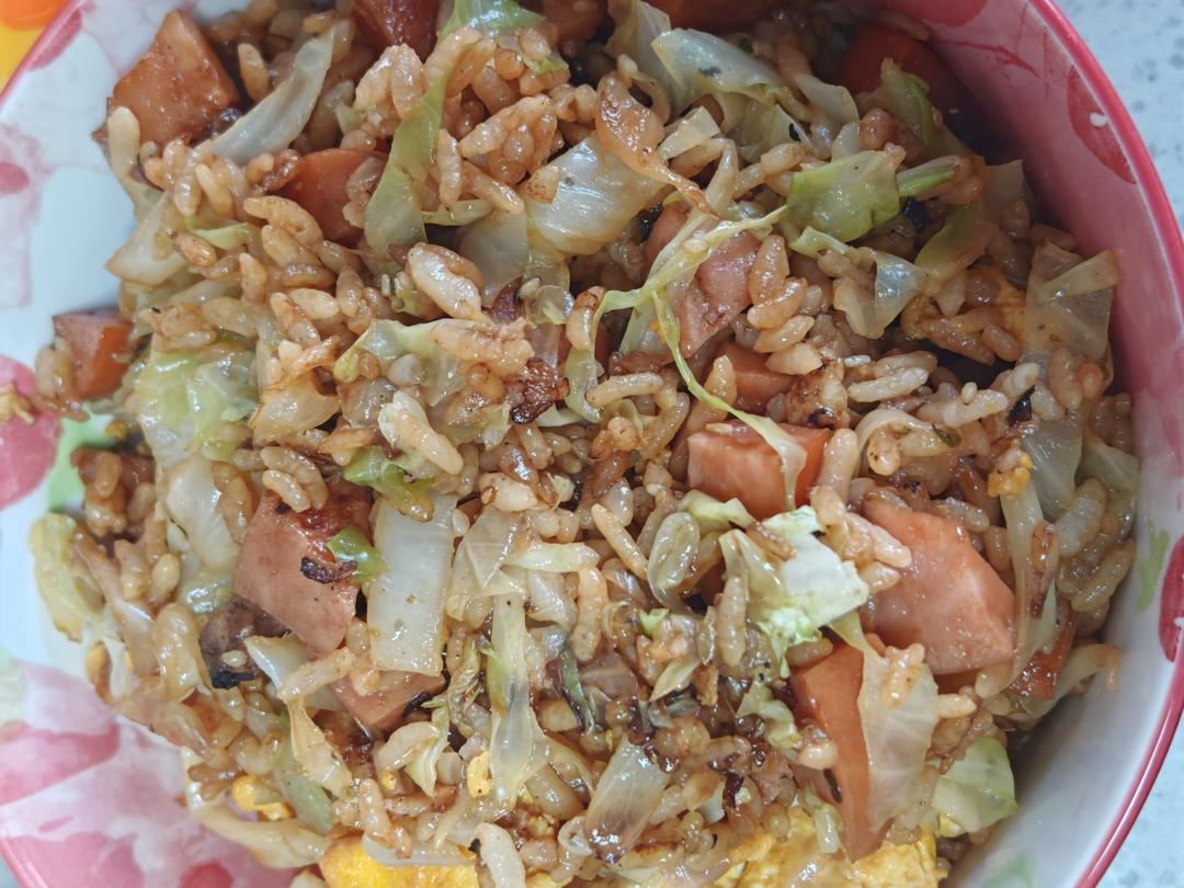 圆白菜酱油炒饭