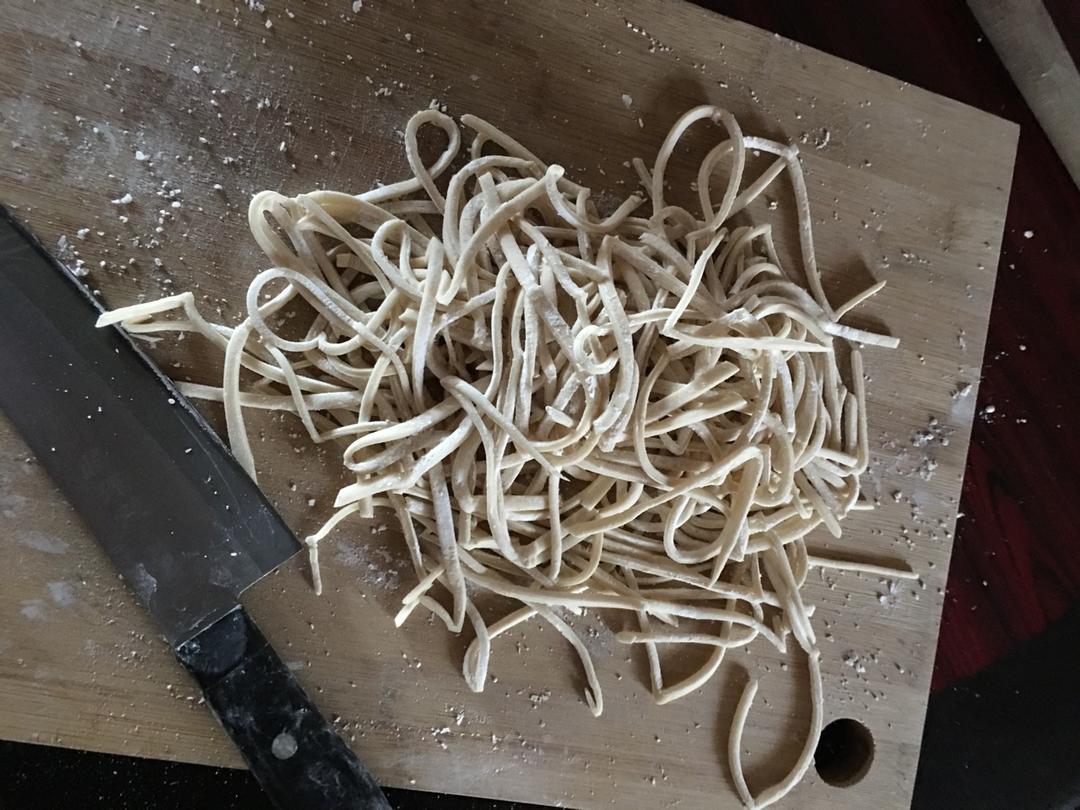 快手纯手工擀面条