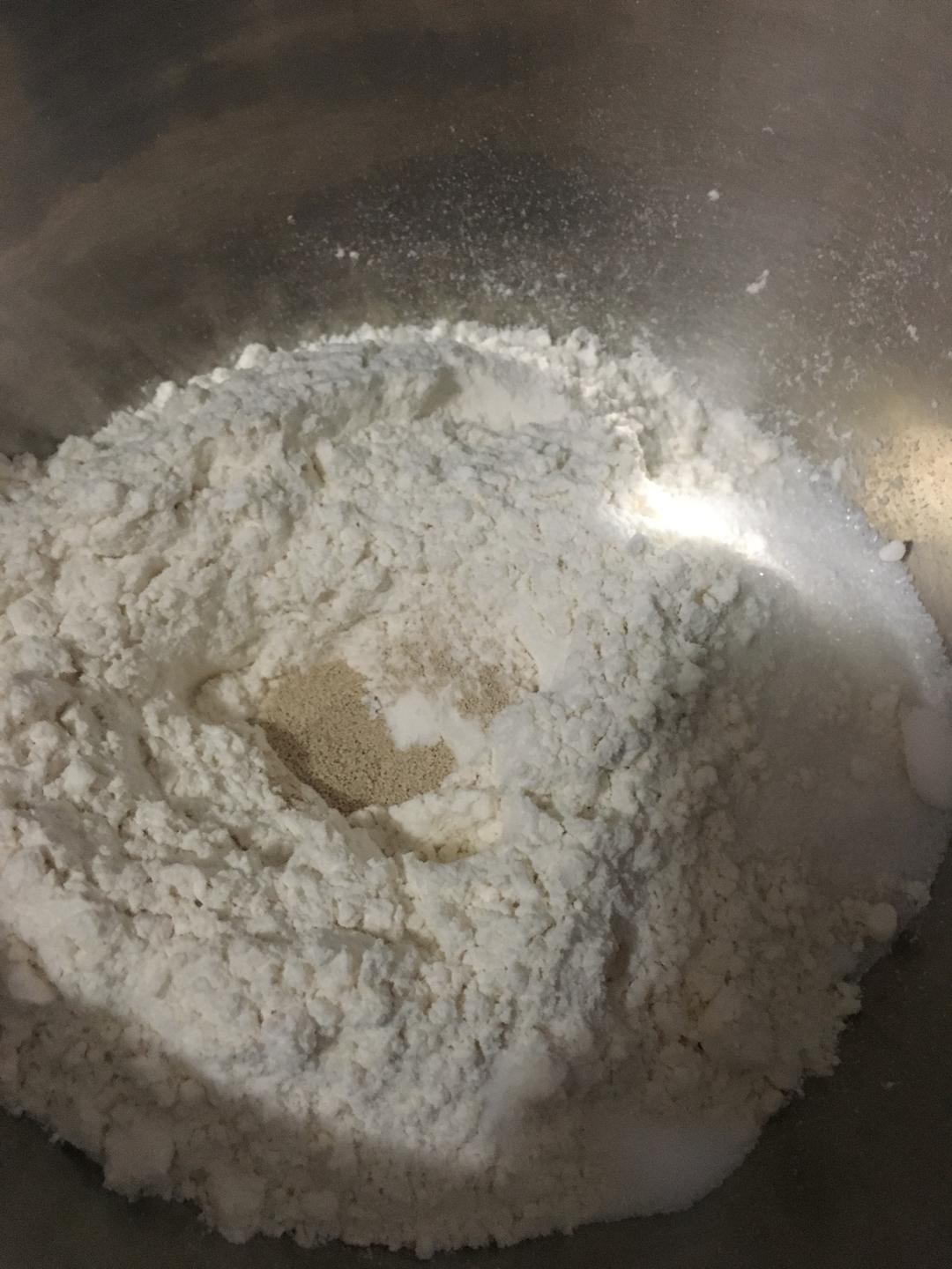 纯奶手撕吐司的做法 步骤1