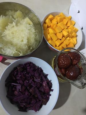 南瓜紫薯银耳红枣粥的做法 步骤5