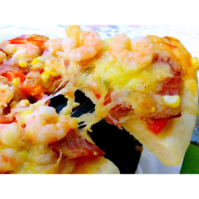 厚底鲜虾培根披萨