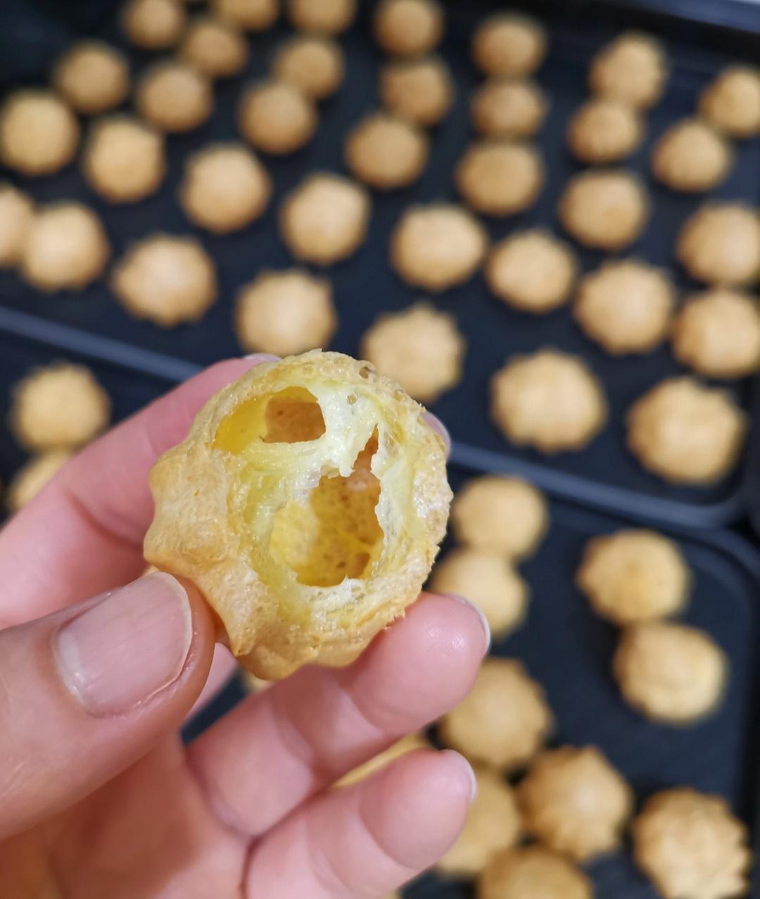 一口一个小巧可爱—迷你小泡芙