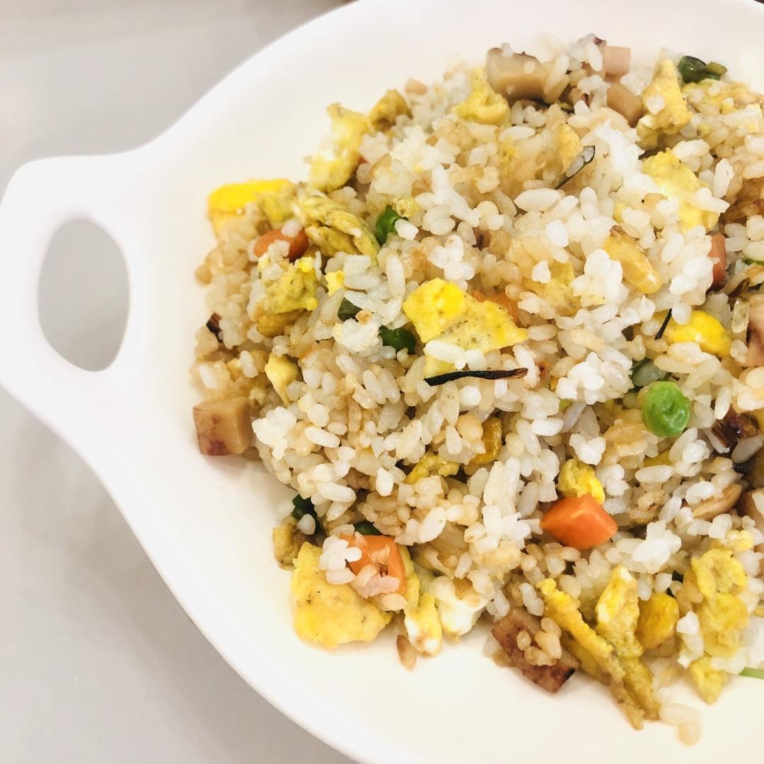 不正宗的扬州炒饭（家常版）