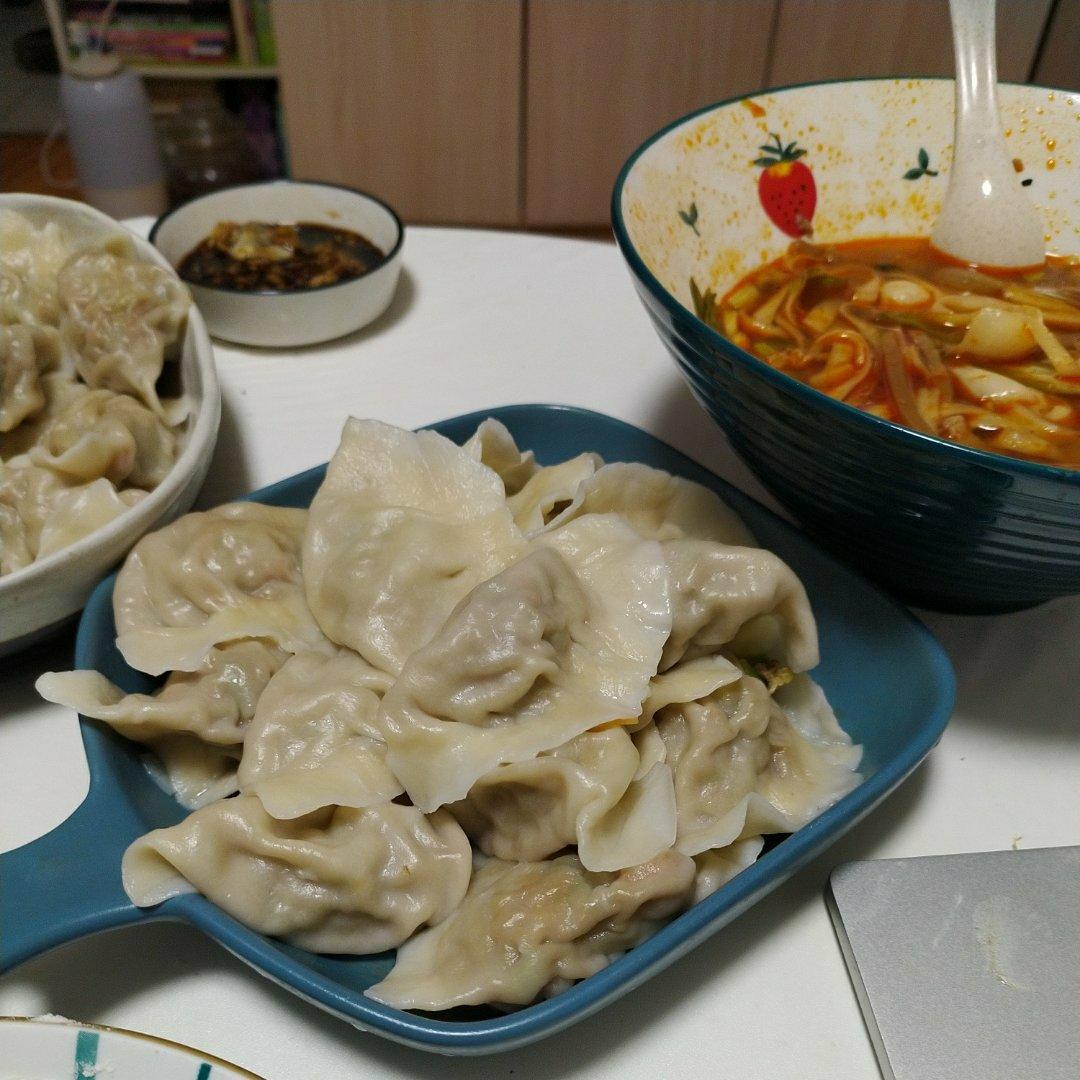 一出笼就抢光的青萝卜丝肉包