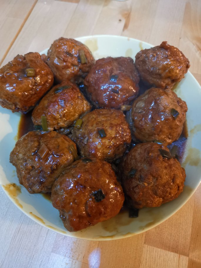 四喜丸子/红烧狮子头 Chinese Meatballs