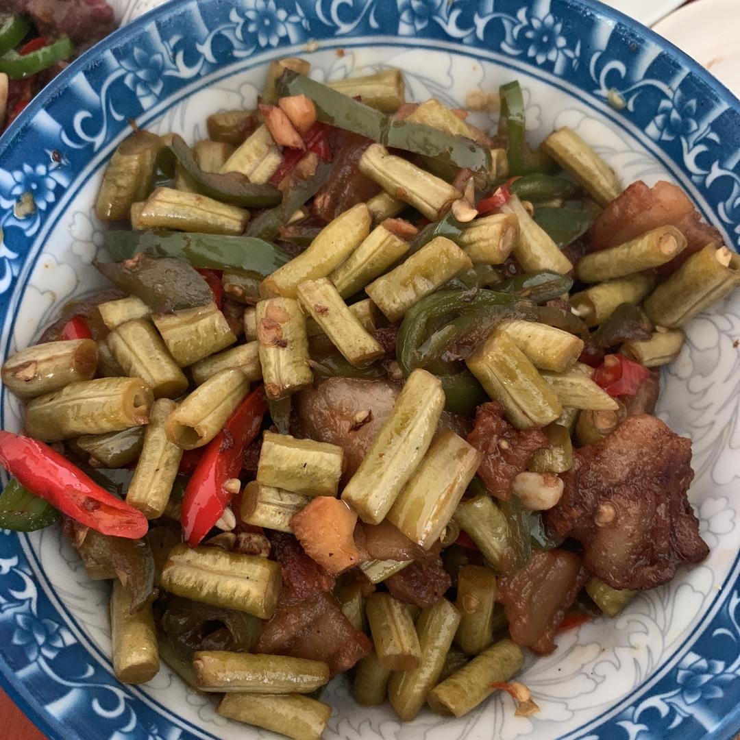 酸豆角炒五花肉