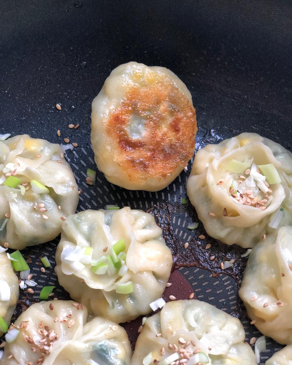 饺子皮版生煎包