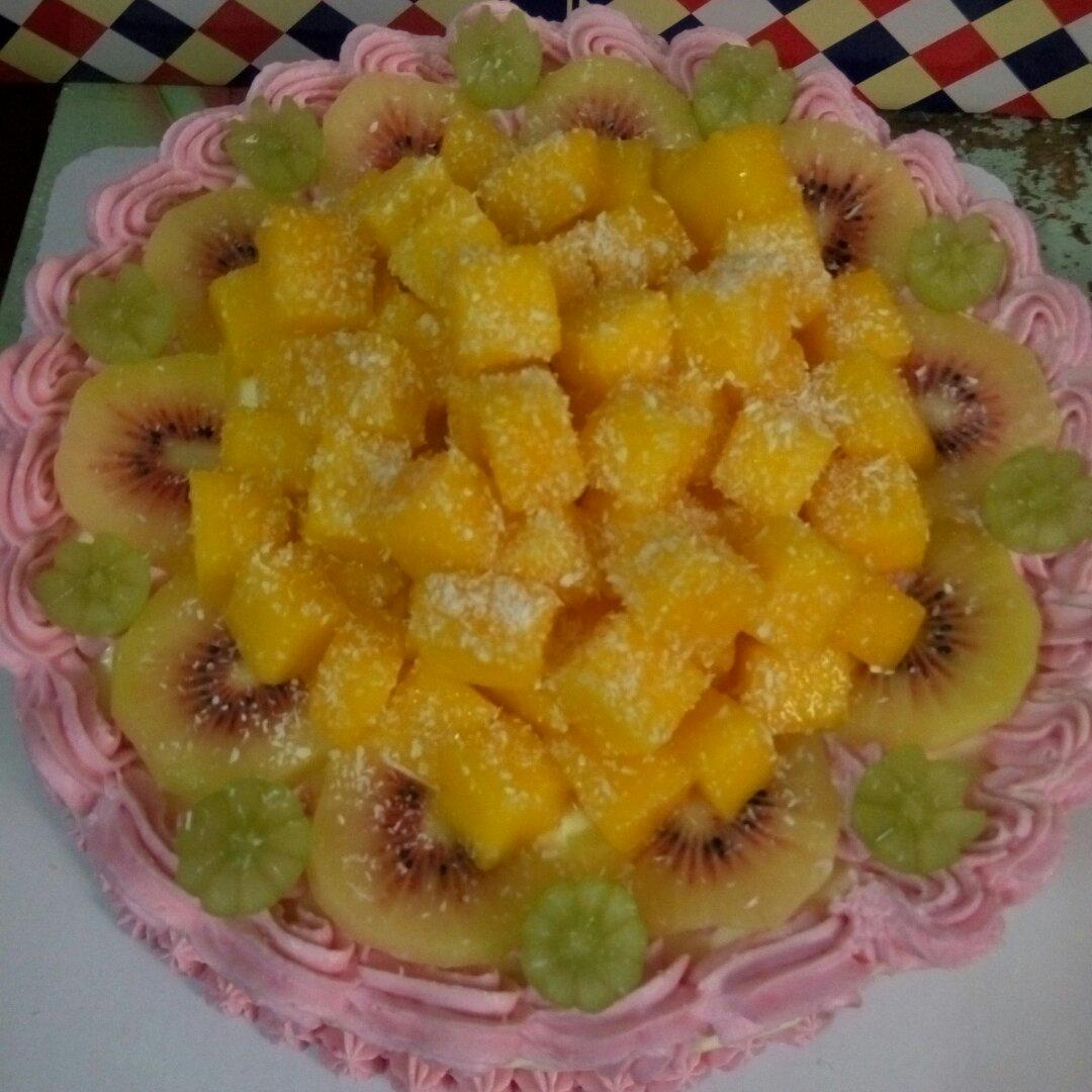 水果奶油蛋糕