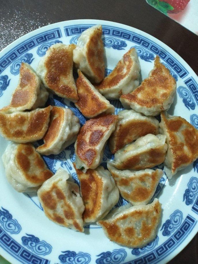 锅贴饺子