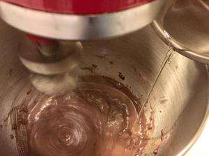 巧克力咖啡香草慕斯蛋糕🌿甜蜜的三重暴击🌿的做法 步骤6