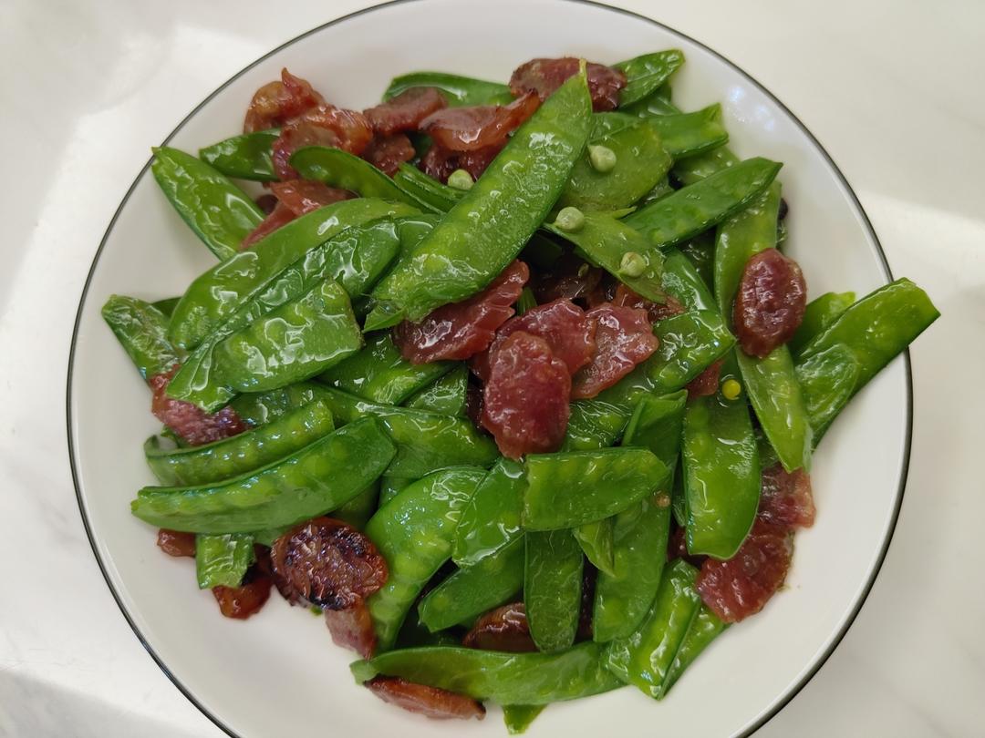 无比简单的荷兰豆炒腊肠，营养又好吃～！