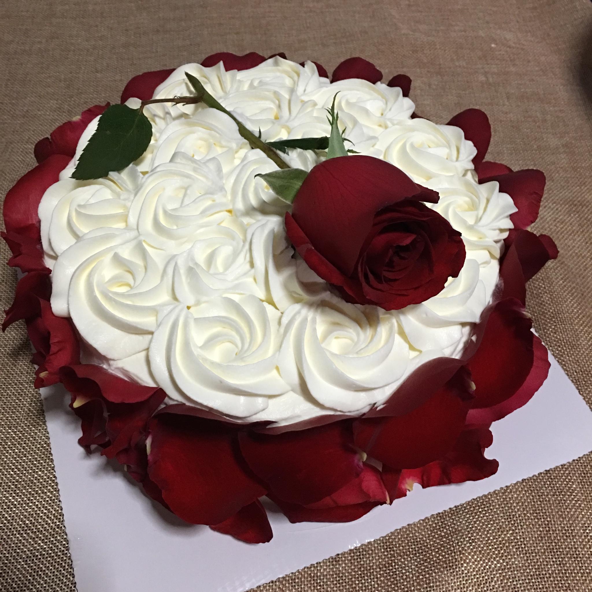 浪漫玫瑰花瓣蛋糕