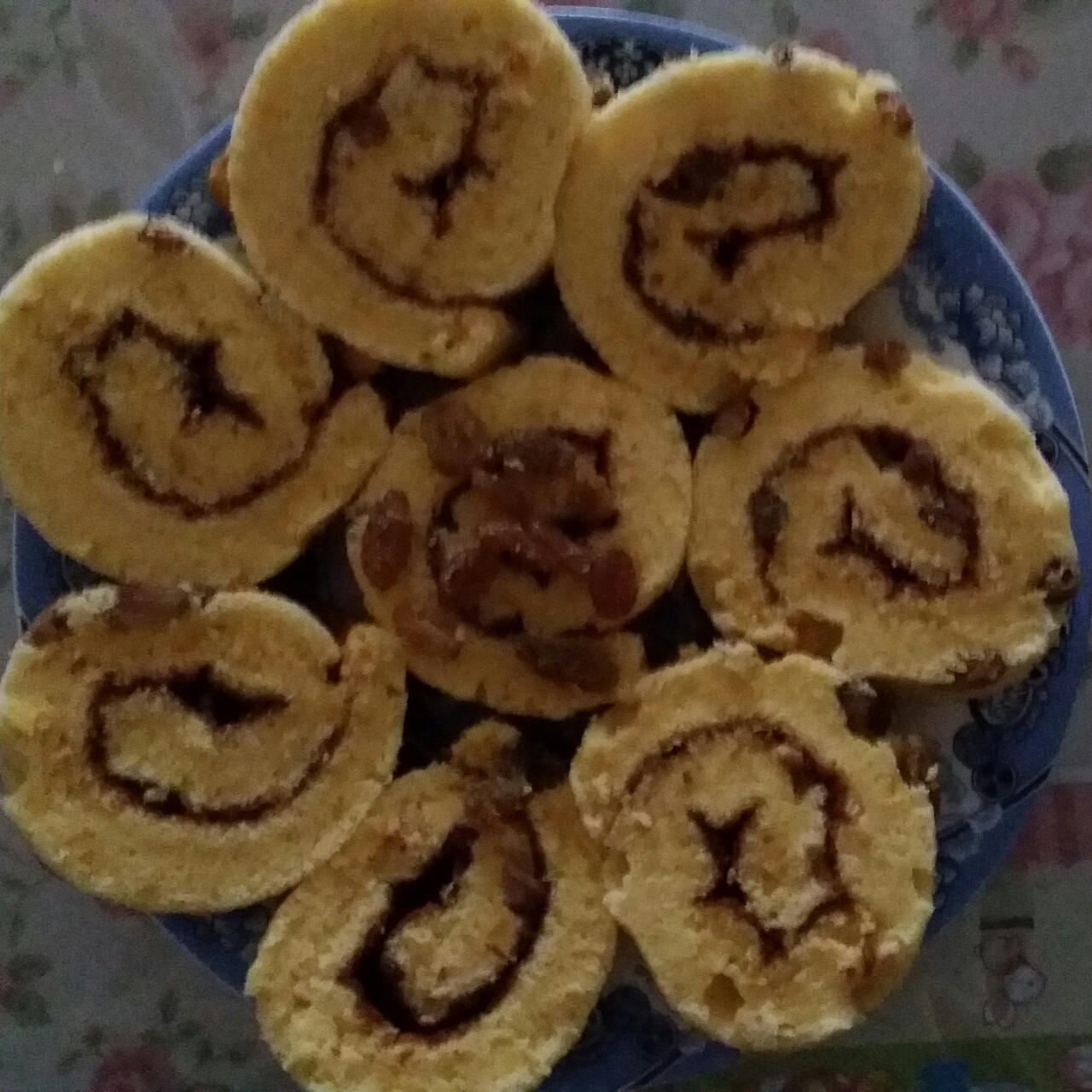 葡萄干蛋糕卷